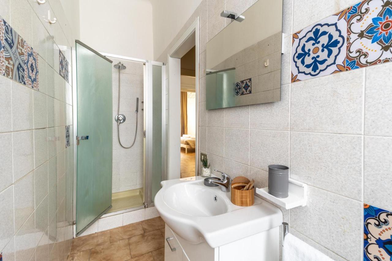 Apt Vicino Alla Metropolitana Porta Romana, 4 Minuti Da Duomo, Free Wifi&Netflix Milano Dış mekan fotoğraf